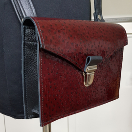 Crossbody Model Loesje