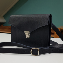 Crossbody Model Loesje