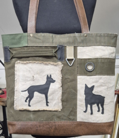 Plunje/ Post shopper met Engelse Toy & Boston terrier