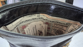 Crossbody  Model Rikkie harige panterprint & zwart