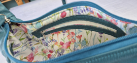 Crossbody Model Toos petrol met 2 pootjes