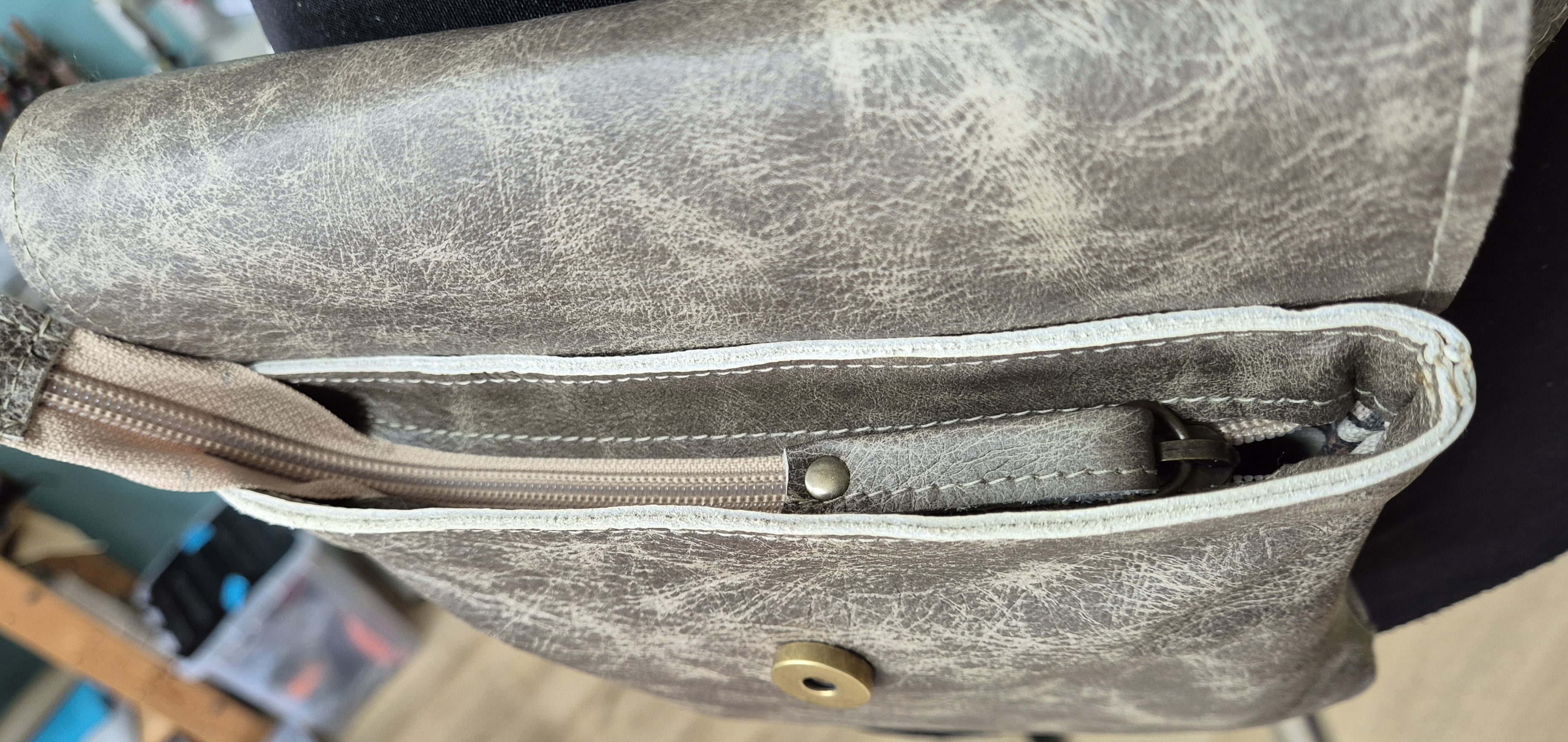 Heuptasje Model Eefje taupe/beige