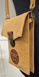 Telefoontasje L cognac suede met hooglander