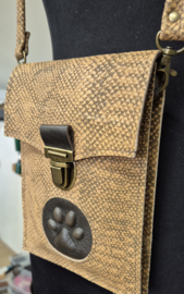 Telefoontasje L snakeprint met pootje 01