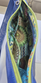 Crossbody Model Toos Felblauw lakleer