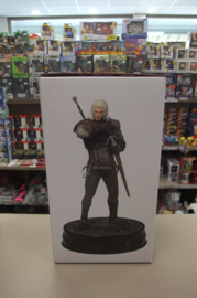 Geralt of Rivia Heart of Stone Statue 24cm the witcher sealed