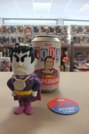 Superman (Bizzaro) chase Soda