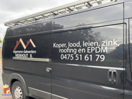 🤜Voor onze Klant die Werkzaam is als Dakwerker, zijn Camionette beletterd🤛