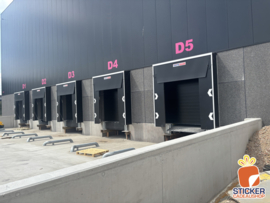 😍Na het eerste Bedrijfspand die we mochten voorzien van Kaai & Parking, Palletrekken aanduidingen, NU ook het tweede deel mogen doen van deze klant😍  🤜Voorzien van Kaai & Receptie aanduidingen 🤜Pallet Rekken voorzien Gang aanduidingen  🤘