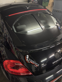 🔥🔥VW Beetle voorzien van een Achterruit Louvre van CSR-Automotive op aanvraag van de klant geleverd alsook Gewrapt in 3M Gloss Black🔥🔥
