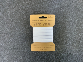 elastiek wit 1 cm 3 meter op kaart € 3,75