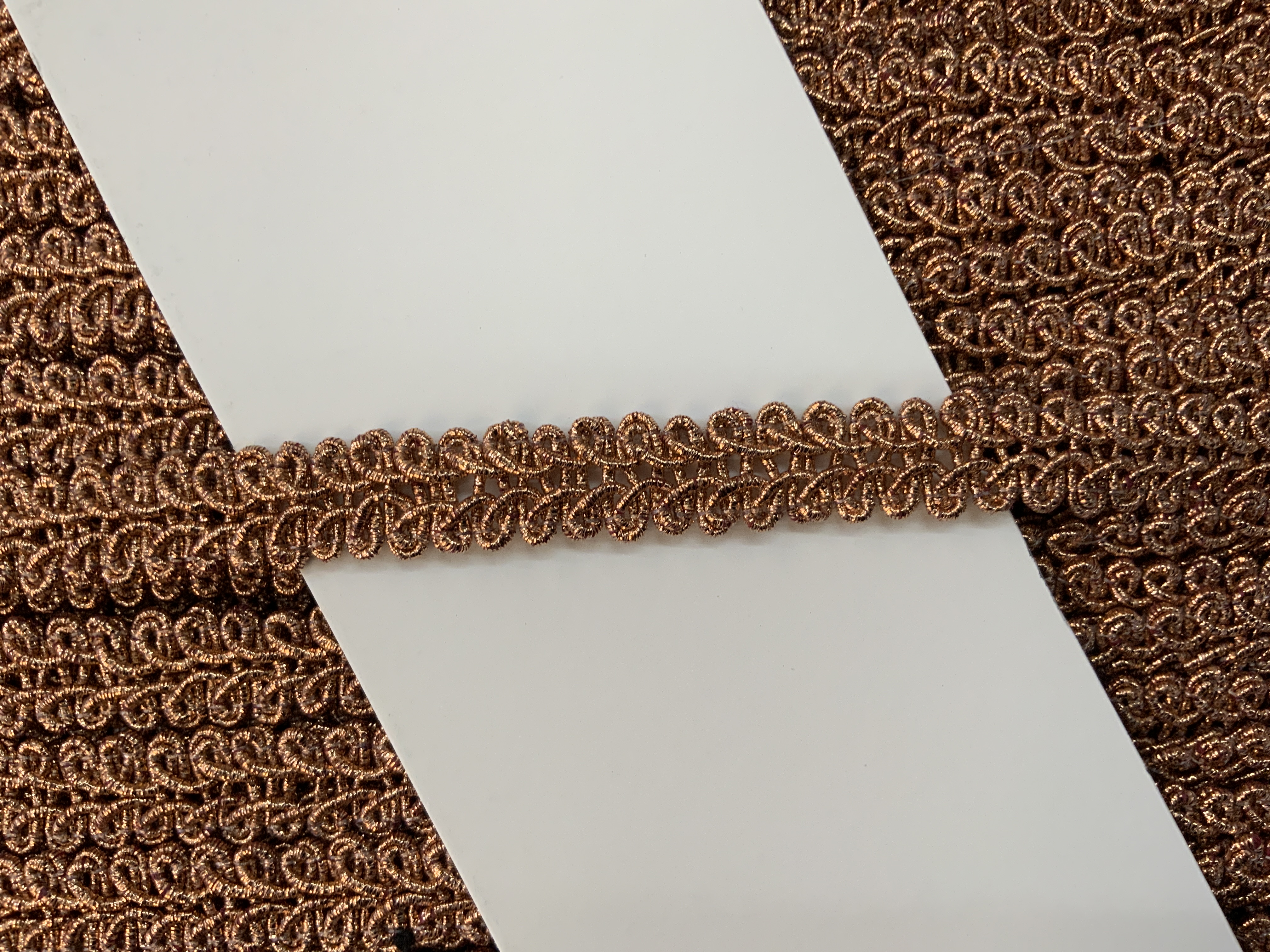 Rosegoud galon 12 mm breed   €1,95