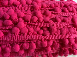 Bolletjes band klein  € 1,25  per meter   Fuchsia
