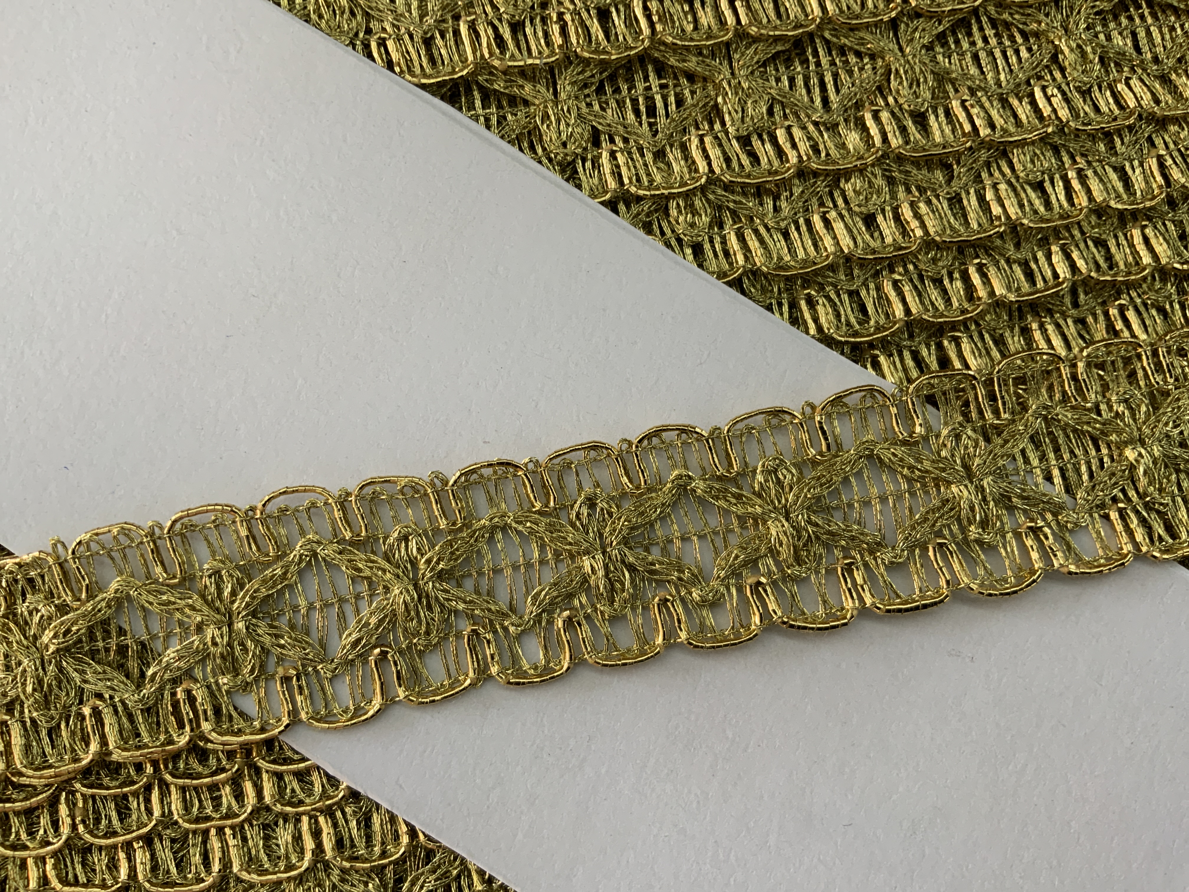 Goud galon 20 mm breed   €1,50