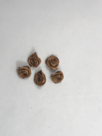 losse bloemtjes groot midden bruin  € 1,50