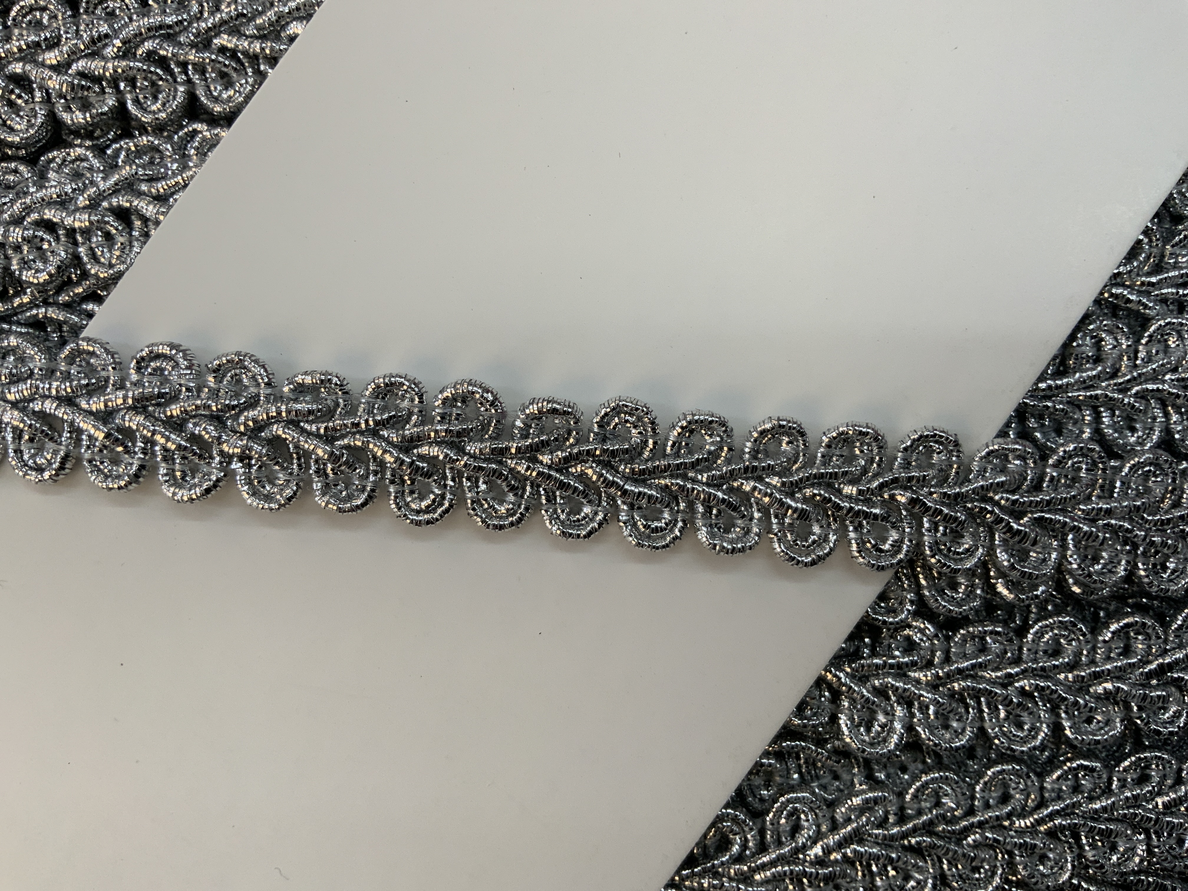 Zilver galon 12 mm breed   €1,95