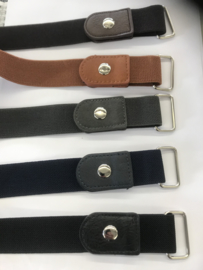 Elastische riem grijs zonder gesp  € 8,00