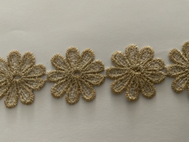 bloemenband  € 5,95 per meter beige  goud  bloem 4. Cm