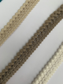Bolletjesband   Diverse kleuren € 2,15 per meter