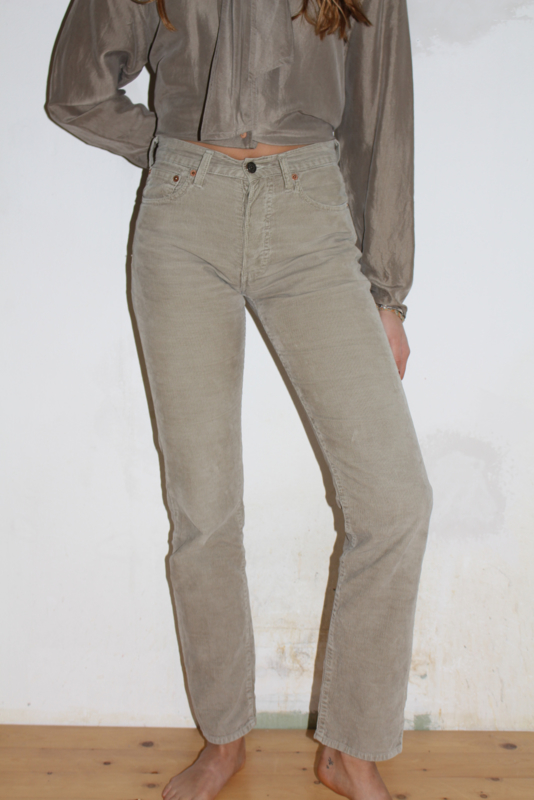 levi's olive jeans