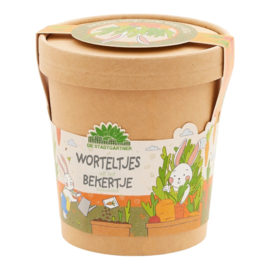 WORTELTJES UIT EEN BEKER