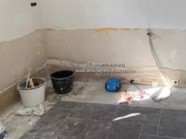 Flecken an der Wand (Leckage)