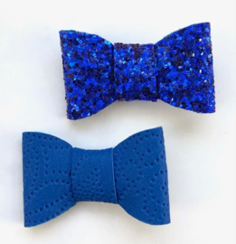 Blauw embroidery