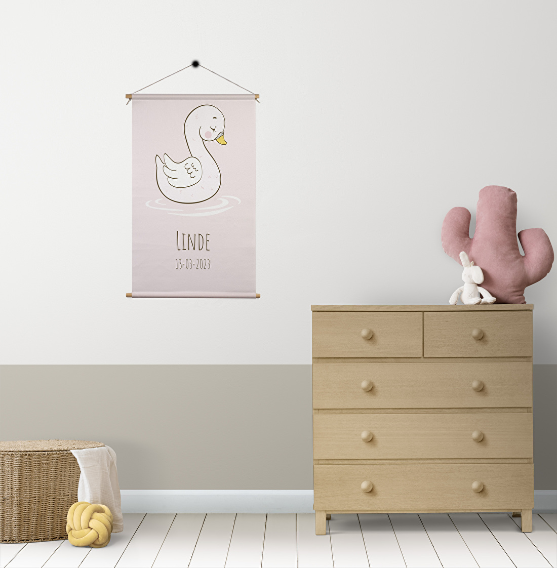 kinderkamer met roze textielposter