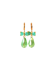 Oorbellen met hartjesstrikje en crystal groen