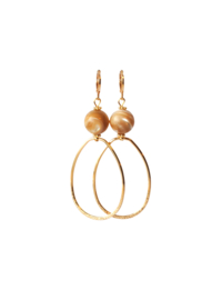 Oorbellen met troca schelp en hanger 24K goldplated