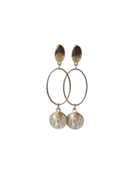 Oorbellen met ovale ring, munt goud-, rhodium- (zilverkleur) of oud goud plated en zoetwaterparel