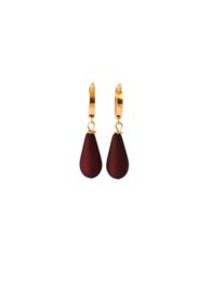 Creooltje goldplated met resin druppel bordeaux rood