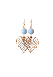 Oorbellen met aquamarijn en blad goldplated of rhodium (zilverkleurig)