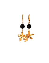 Oorbellen met onyx en hanger bloem 24K goldplated