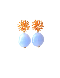 Oorbellen met oorsteker 24K goldplated en hanger lichtblauw