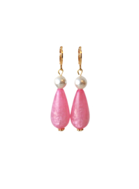 Oorbellen met druppel resin roze en parel