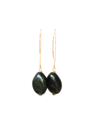 Ellips oorbellen goldplated of verzilverd met hanger resin donker groen gemeleerd