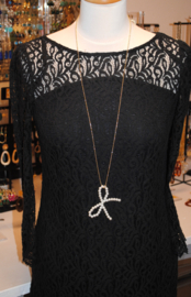 Lange ketting goldplated met parel strik