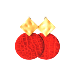 Oorbellen met hanger rood leer en oorsteker goldplated