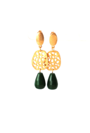 Oorbellen met agaat groen en tusssenstuk vintage goldplated