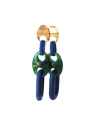 Oorbellen resin groen/blauw en oorsteker