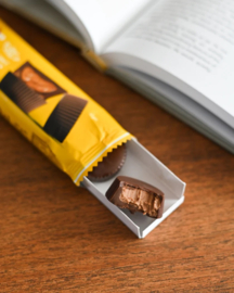 Chocolade cups met amandel vulling
