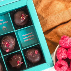 Dadelpralines raspberry cream