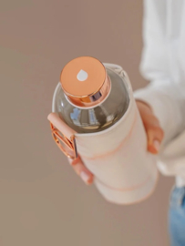 Glazen fles met cover lava
