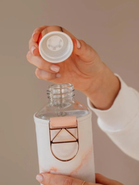 Glazen fles met cover lava