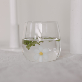 Drinkglas met madeliefje figuur