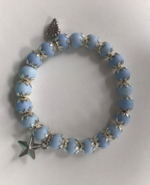 blauwe acryl kralen armband 17-18 cm