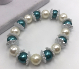 groene parels met witte armband