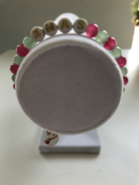 groene en rode glaskralen armband17-18 cm