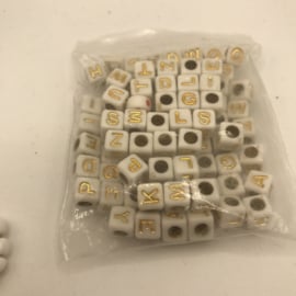 zakje vierkante letters